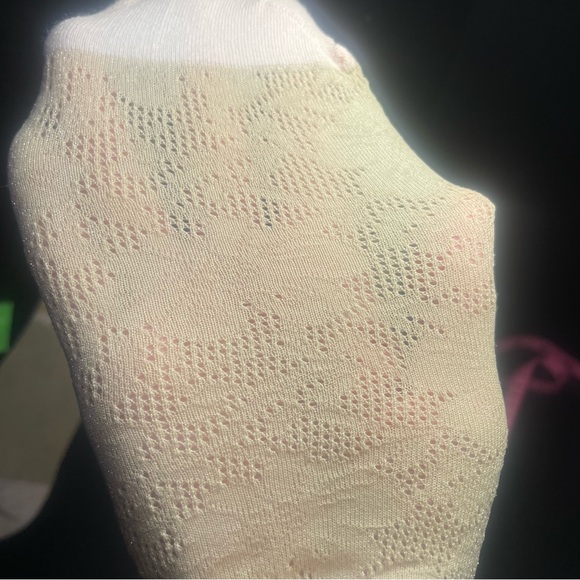 BNWT Nordstrom Treasure and Bond semi sheer metallic nude anklets socks - Picture 2 of 10